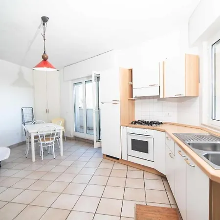 Trilocale A 50mt Dal Mare Di - M006 * 马瑟利