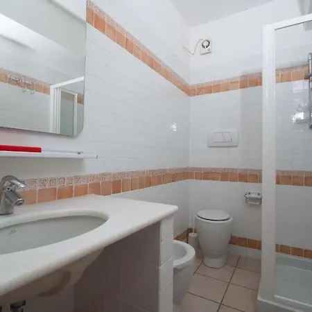 Trilocale A 50mt Dal Mare Di - M006