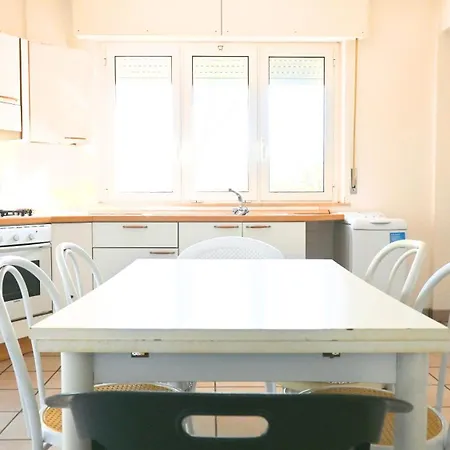 Trilocale A 50mt Dal Mare Di - M006