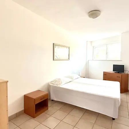 Trilocale A 50mt Dal Mare Di - M006 * 马瑟利