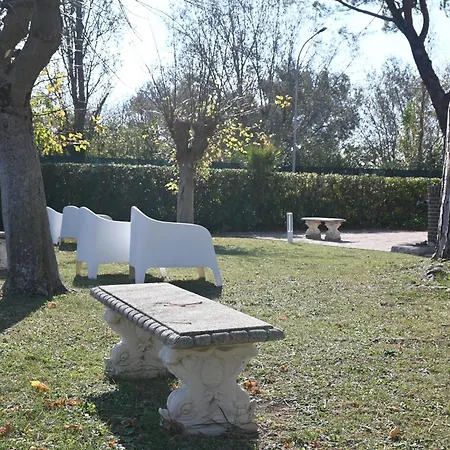 Apartamento Trilocale A 50mt Dal Mare Di - M006 *